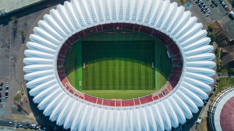 足球伤病情况更新：多位球星因伤可能缺席关键比赛